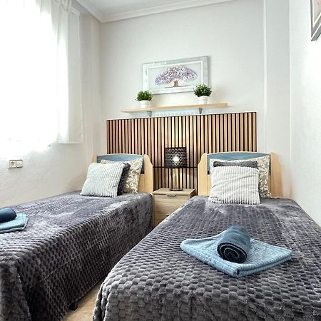 Superior La Playa! 3 Bedrooms! 2 Baths! Air Condition! Side Sea View! Τορεβιέχα Εξωτερικό φωτογραφία